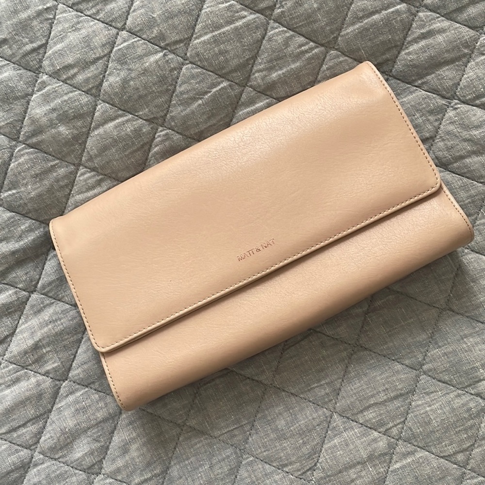 Cute Beige Matt & Nat Crossbody (VEGAN!) 🤎